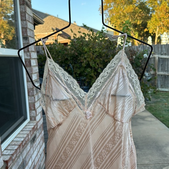 Vintage Christian Dior Peach Gown Robe Set Brocade Pegnoir Set Shiny Union Made - Picture 4 of 15